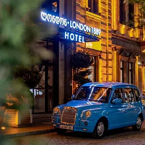 London 1889 Hotel